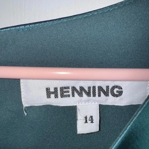 Henning Elegant Sleeveless Green Midi Dress - Picture 4 of 6